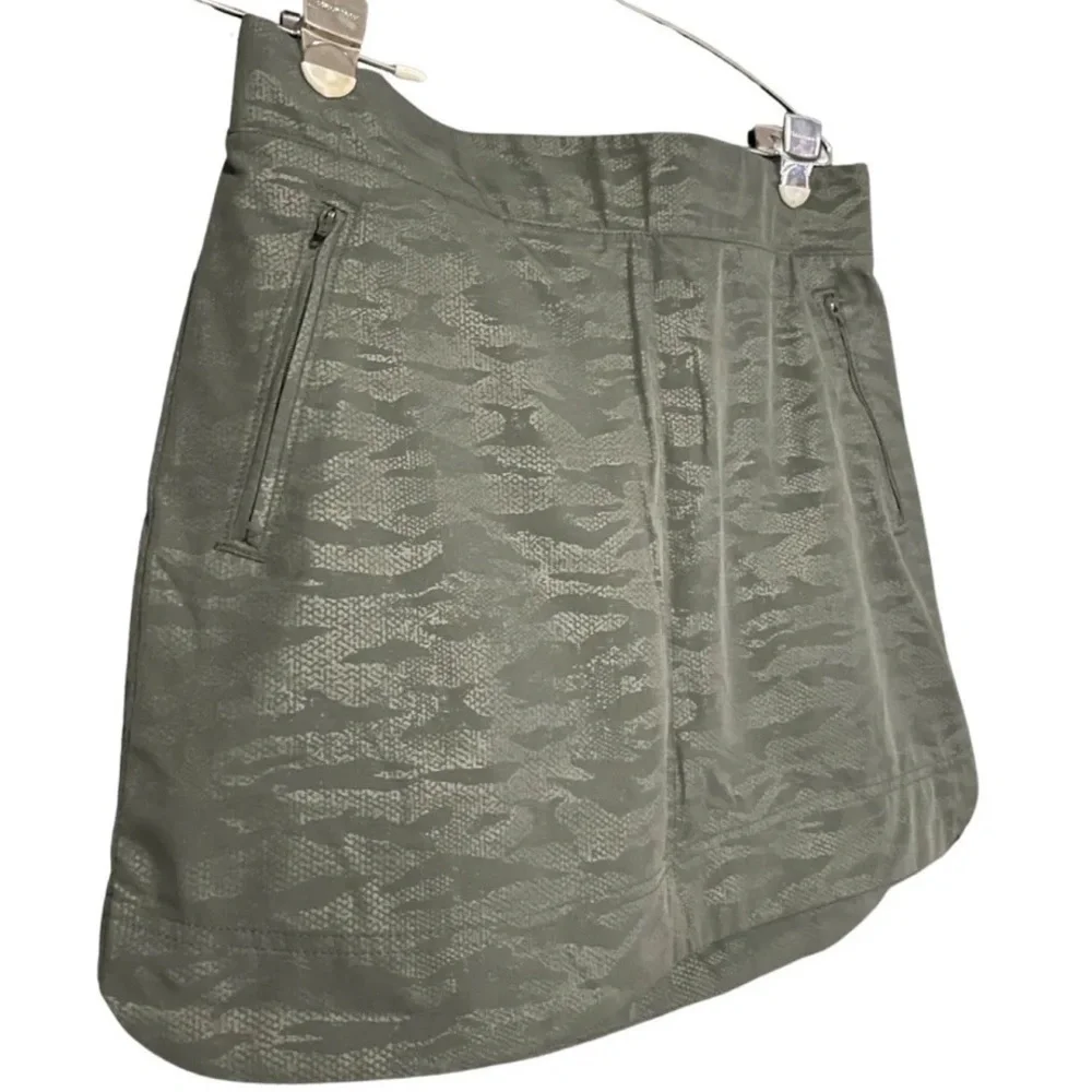 Orvis Travel Skort Skirt W/ Shorts Stretch Fabric Green Camo Women's Size Small